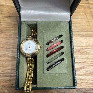 Gucci Women's Gold-Tone Flex Bracelet Vintage11/12 0243312 See Description